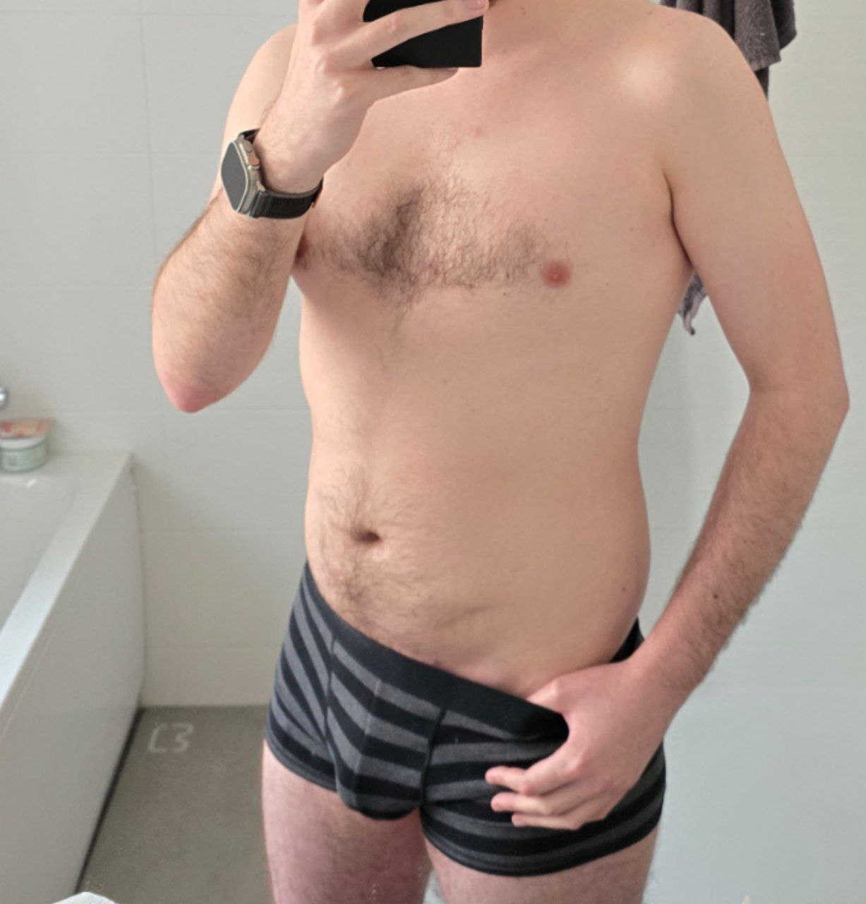Profil de Nezar, 31 ans, Drague gay à Serneus