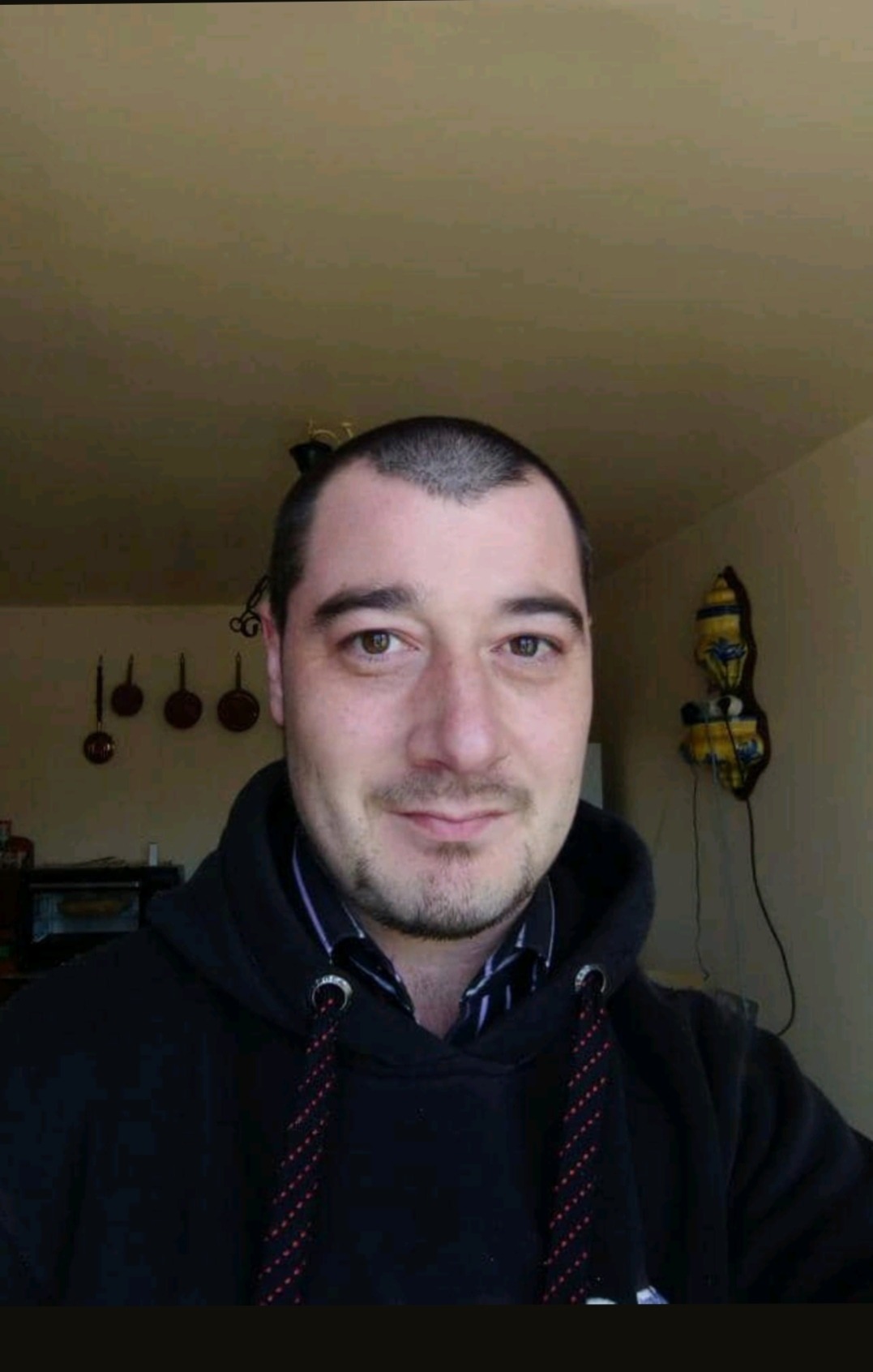 Profil de Joshua, 37 ans, Drague gay à Tschiertschen