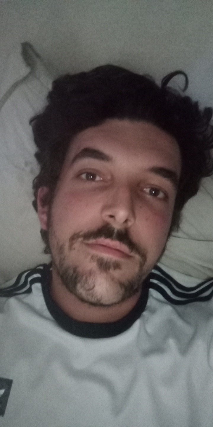 Profil de Ihssane, 24 ans, Drague gay à Stabio