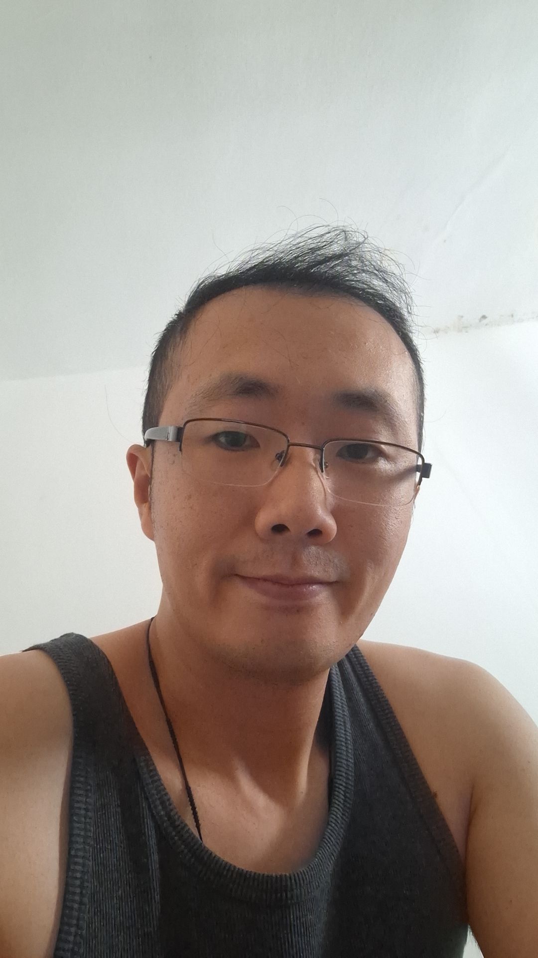 Profil de Nhat, 37 ans, Drague gay à Aristau