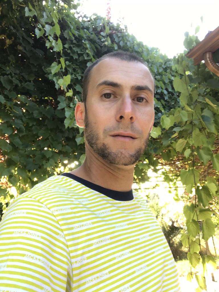 Profil de Sevag, 37 ans, Drague gay à Vaumarcus