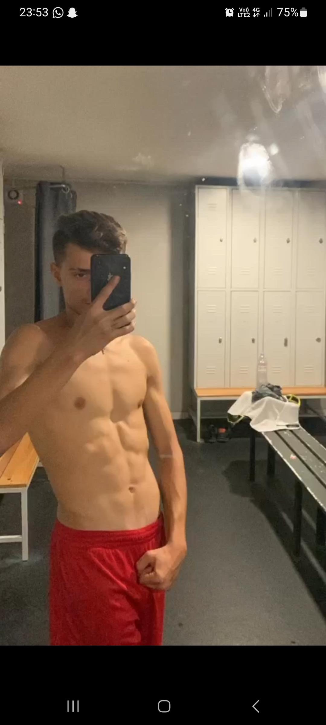 Profil de Emrecan, 20 ans, Drague gay à Buchs AG