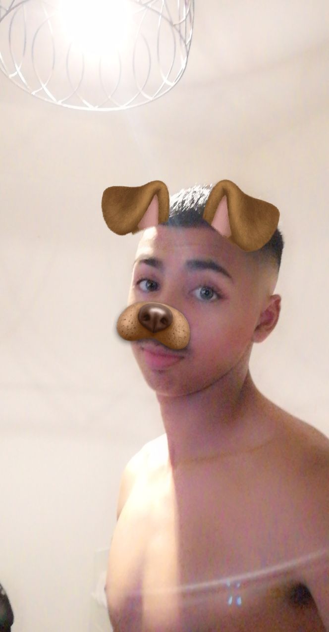 Profil de Artiom, 22 ans, Drague gay à Weesen