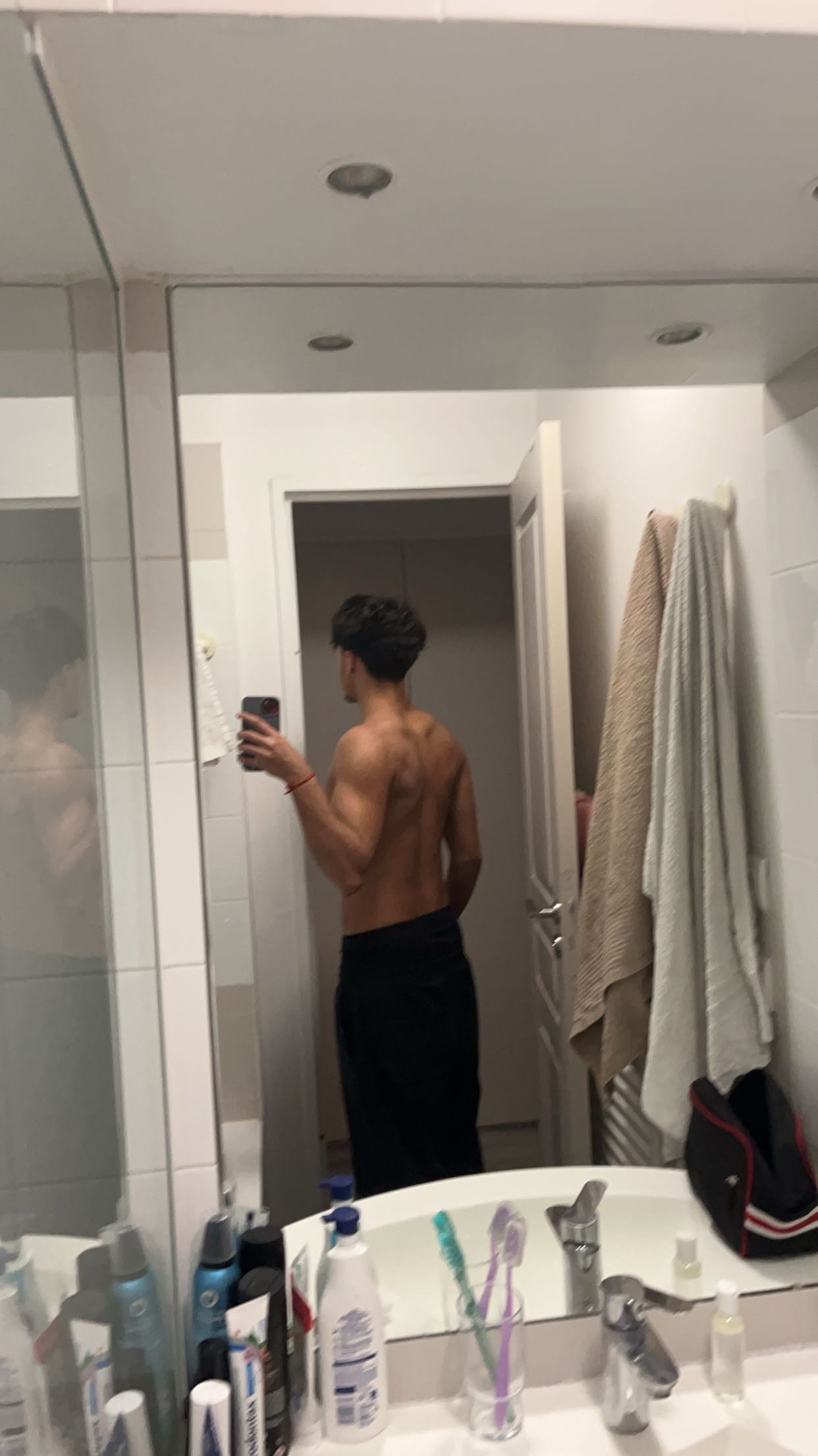 Profil de Mamoun, 19 ans, Drague gay à Schelten