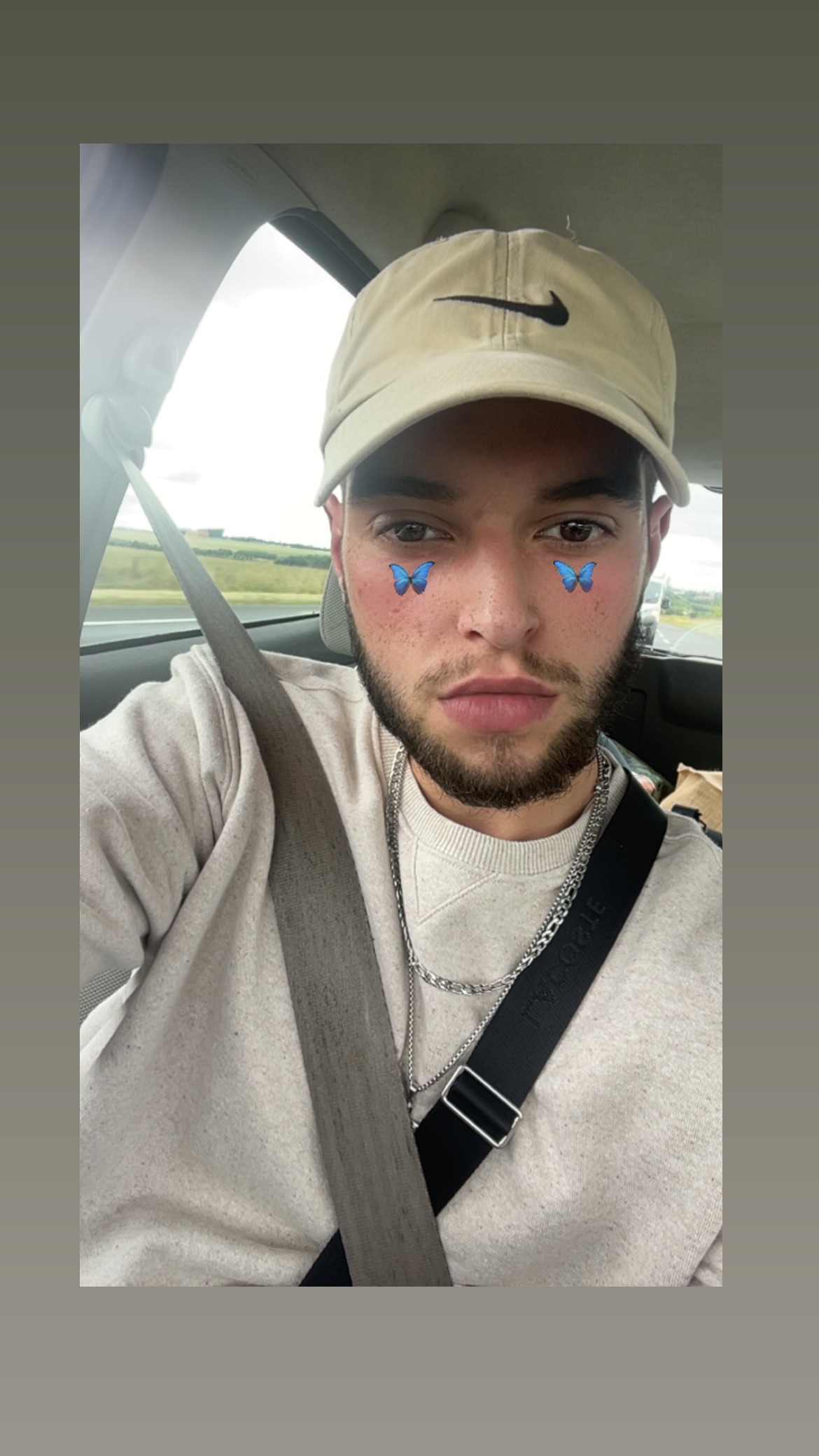 Profil de Nacer, 24 ans, Drague gay à Seelisberg
