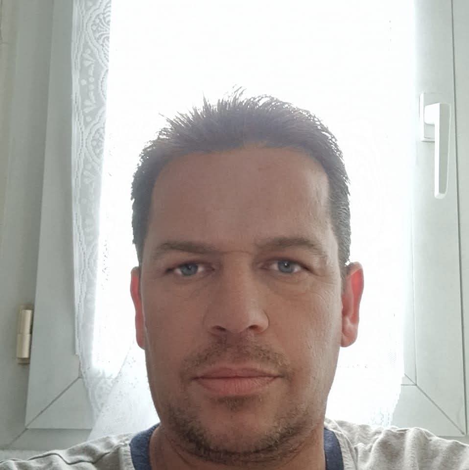 Profil de Nono, 54 ans, Drague gay à Dangio