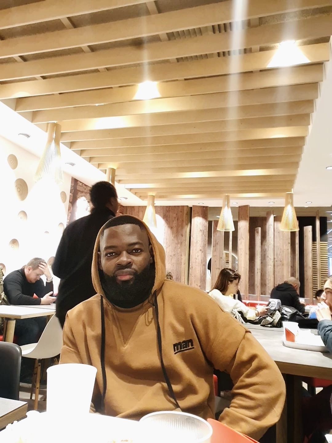 Profil de Isaiah, 33 ans, Drague gay à Champéry