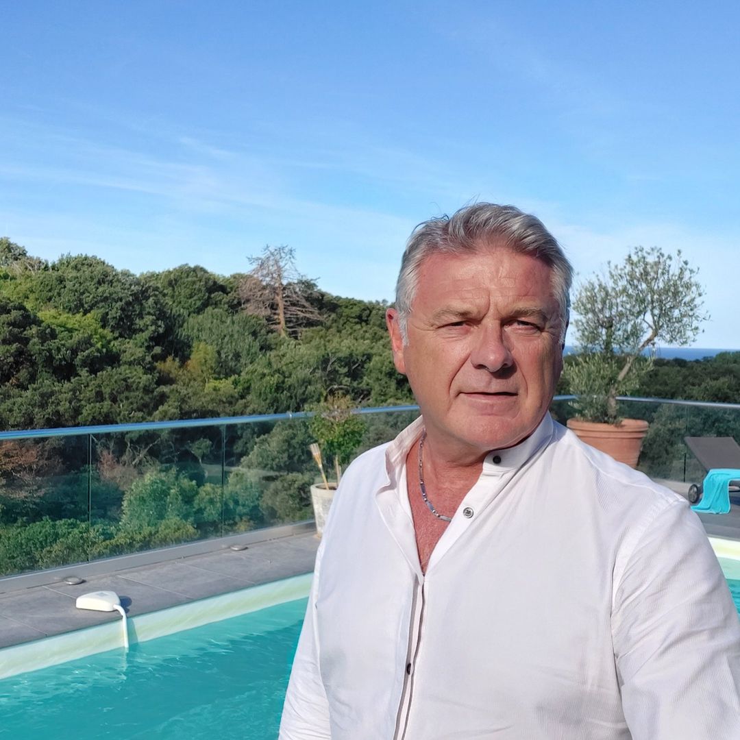 Profil de Umar, 55 ans, Drague gay à Tinizong
