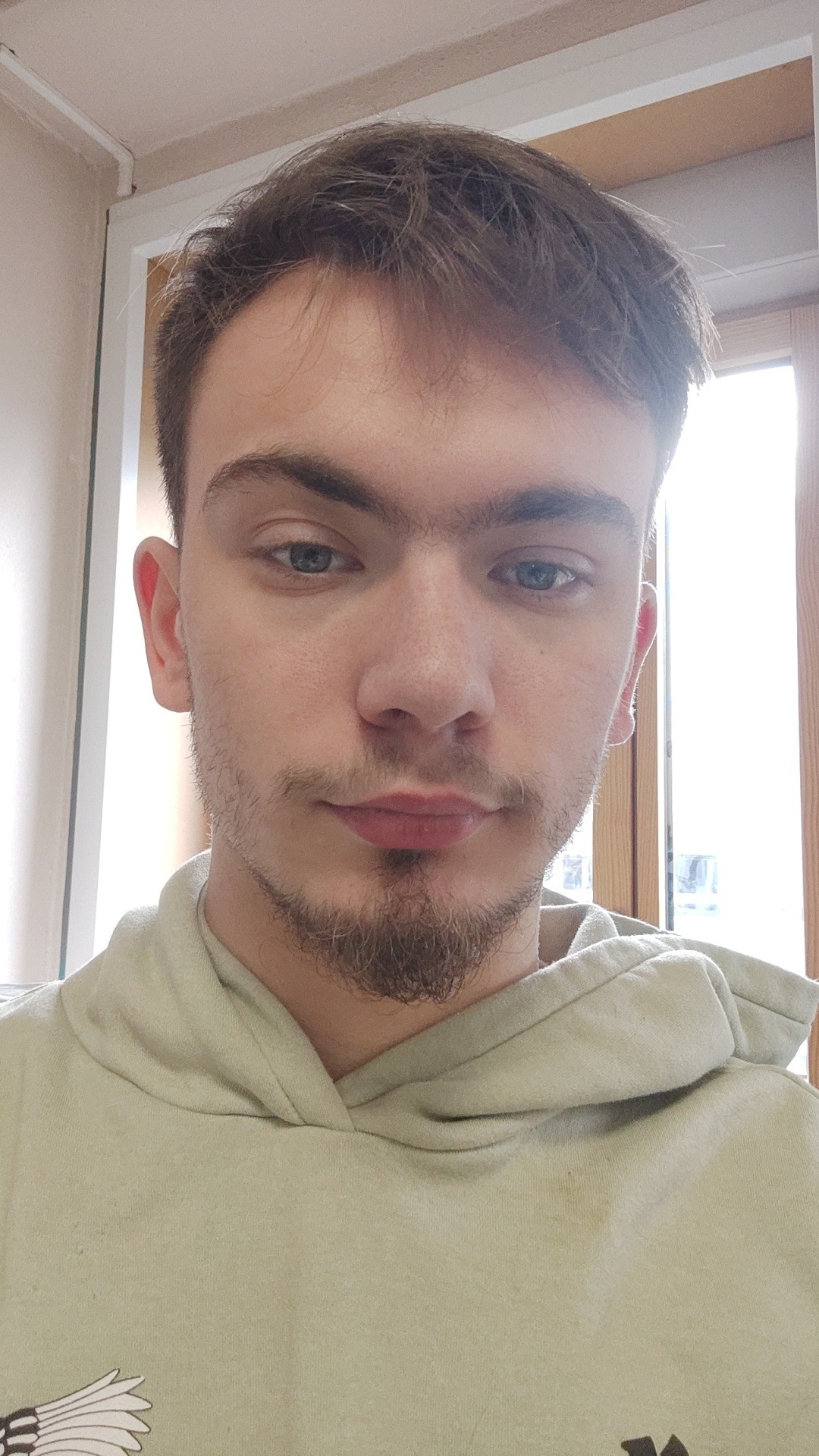 Profil de Tahis, 21 ans, Drague gay à Friltschen