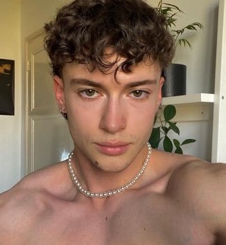Profil de Mayson, 24 ans, Drague gay à Aeschi SO