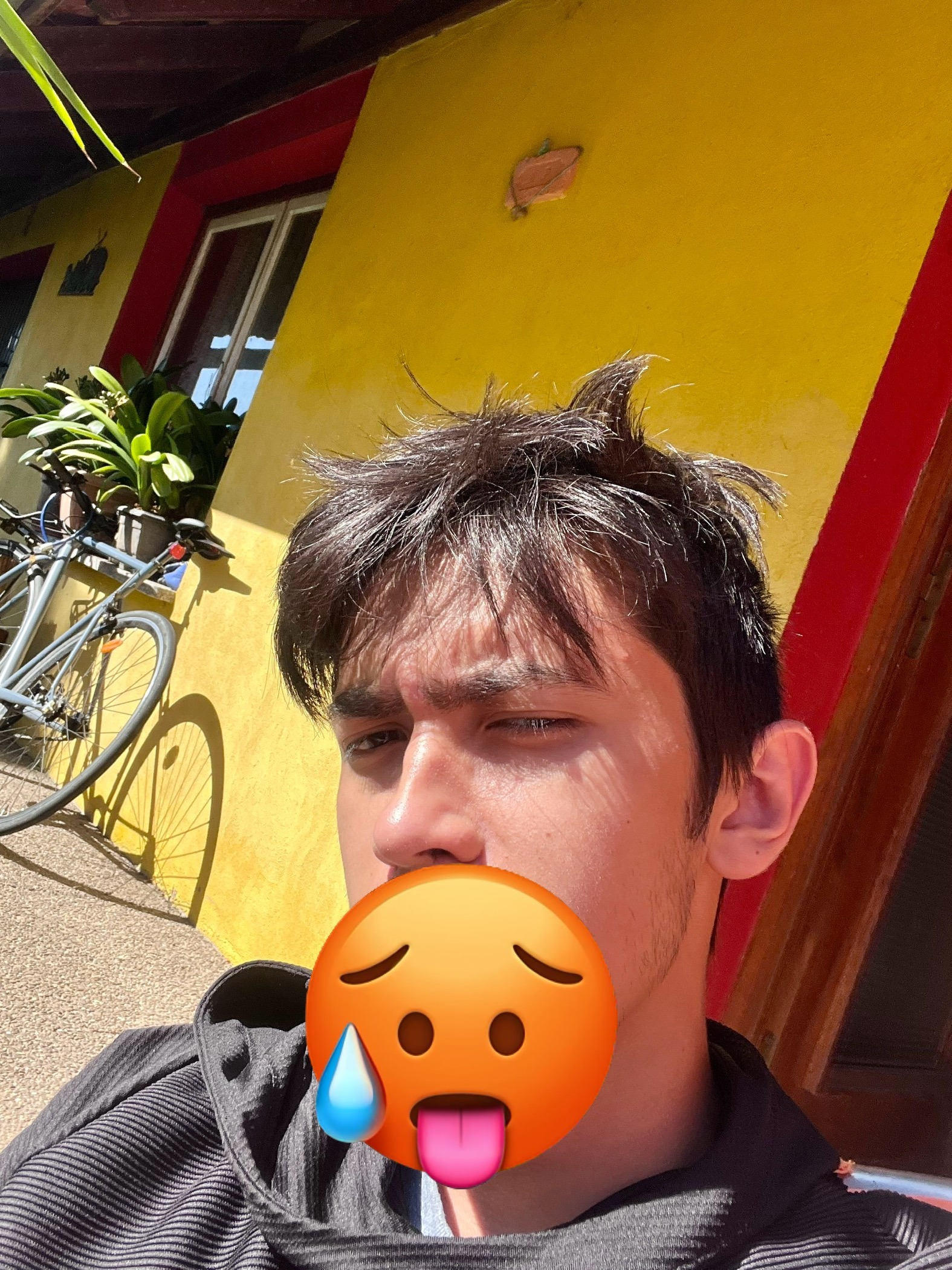 Profil de Olivio, 23 ans, Drague gay à Corseaux