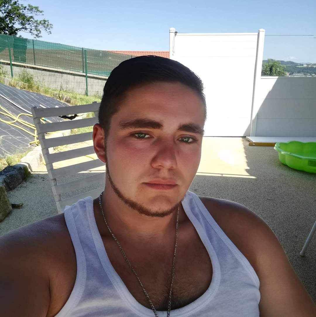 Profil de Massin, 27 ans, Drague gay à Le Sentier
