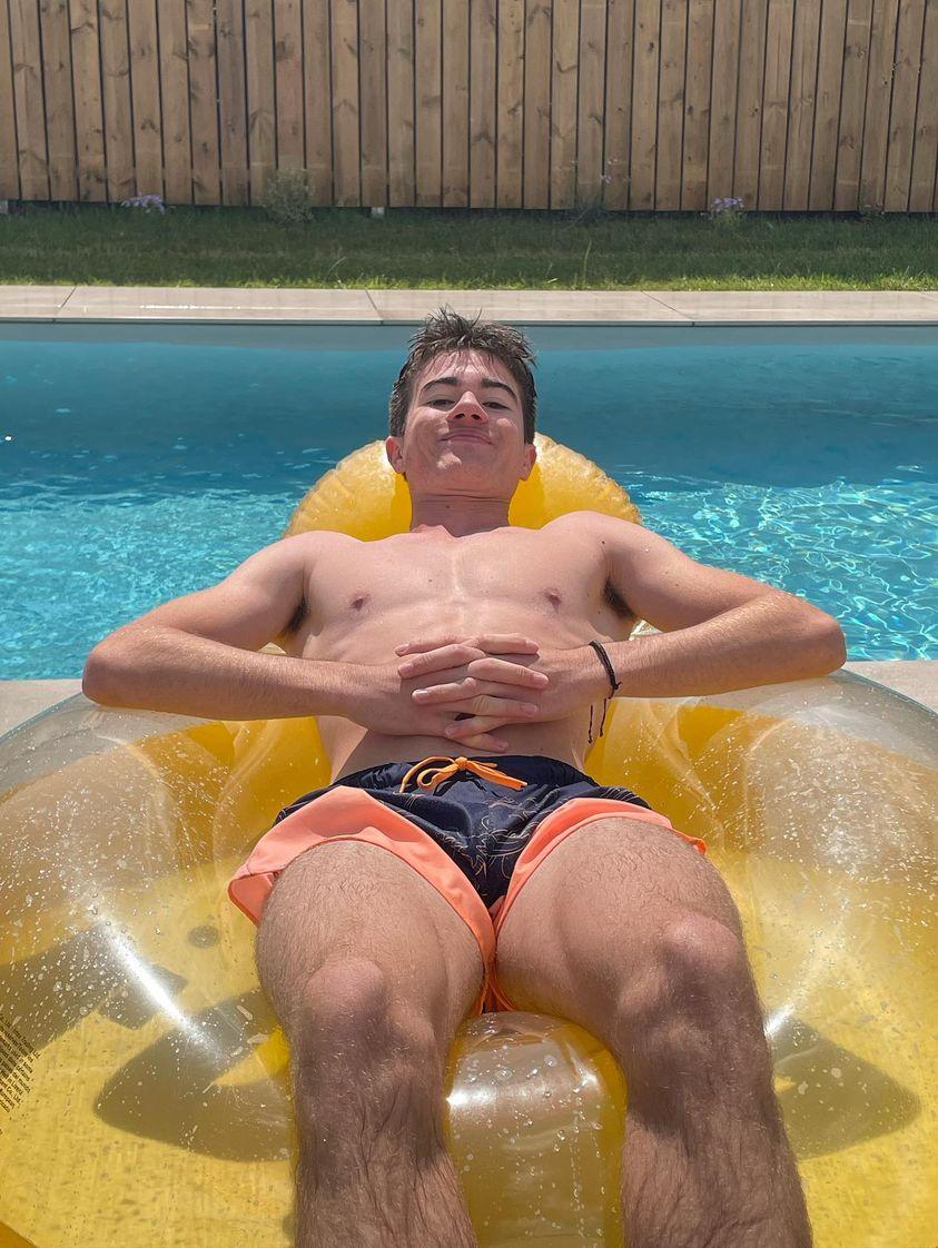 Profil de Jemil, 18 ans, Drague gay à Mönthal