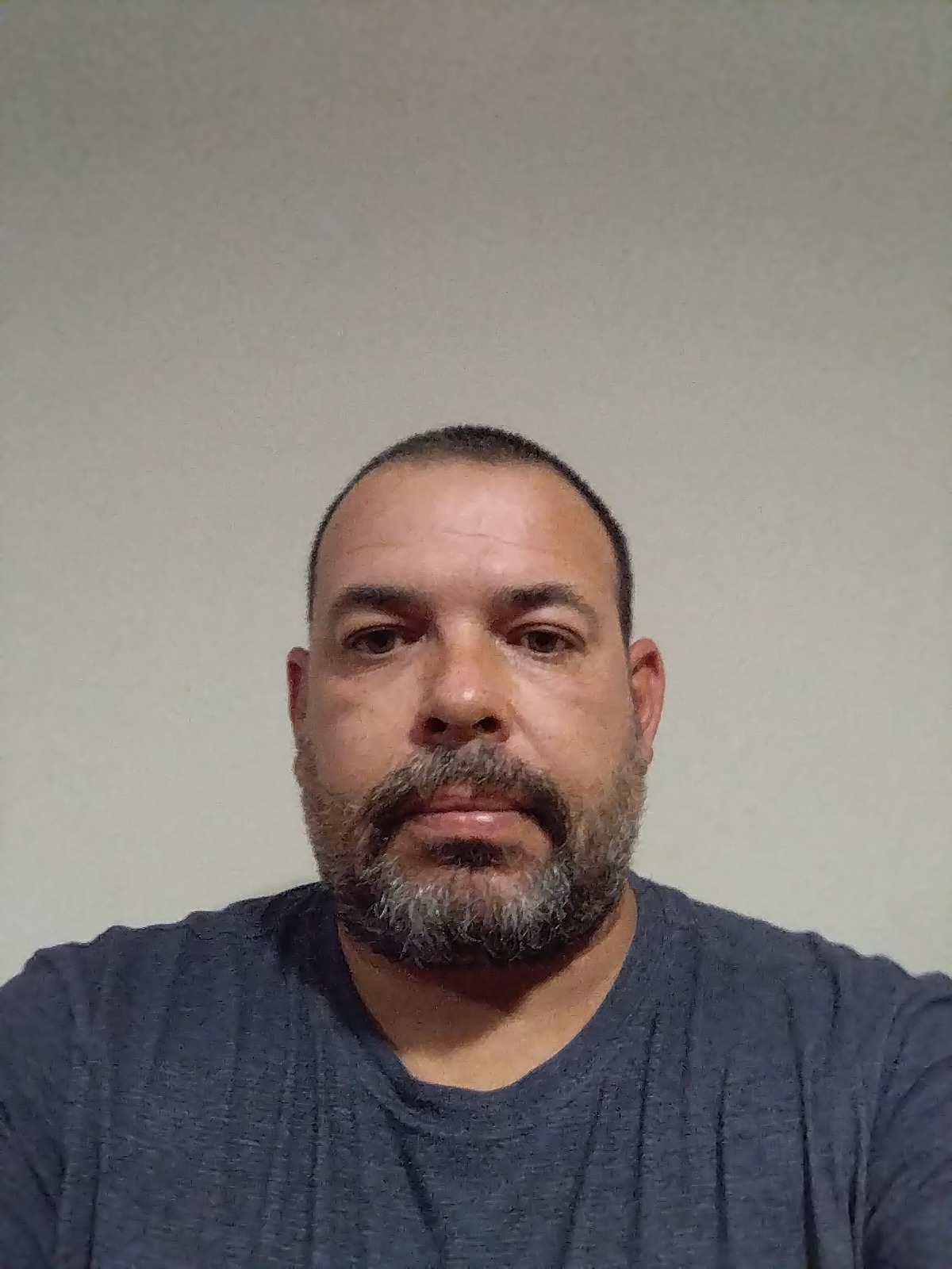 Profil de Fati, 47 ans, Drague gay à Nidau