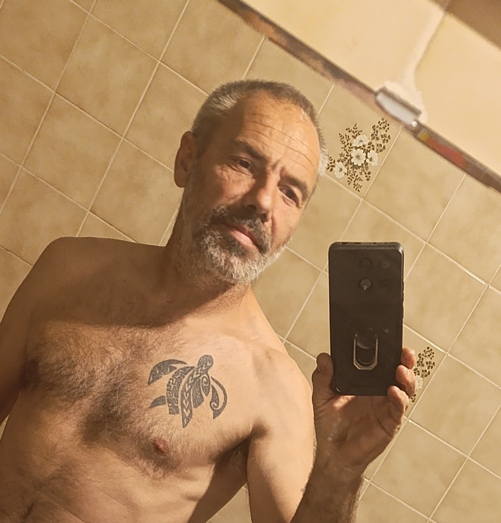 Profil de Tyrone, 48 ans, Drague gay à Corseaux