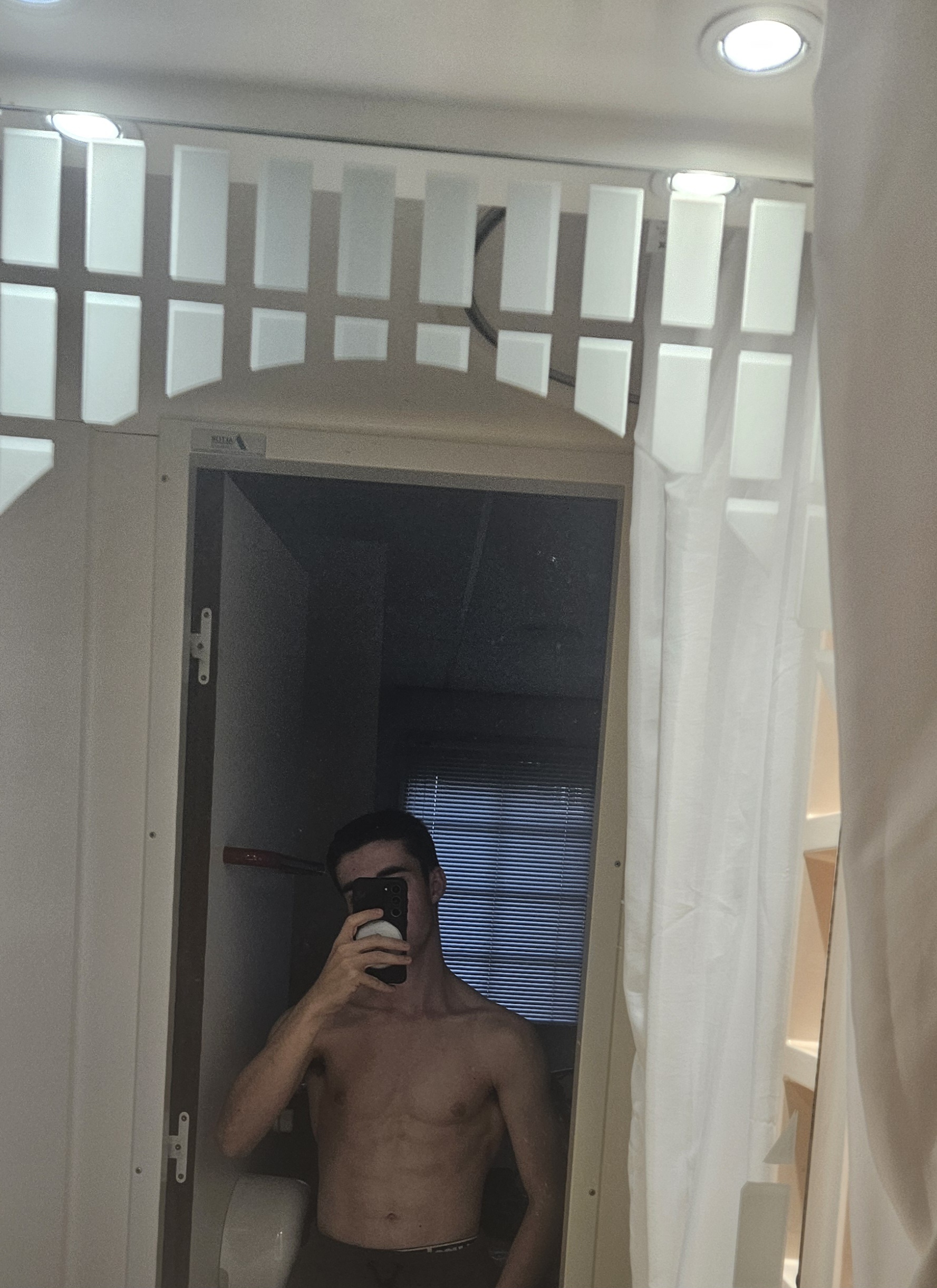 Profil de Tigrane, 21 ans, Drague gay à Veyrier