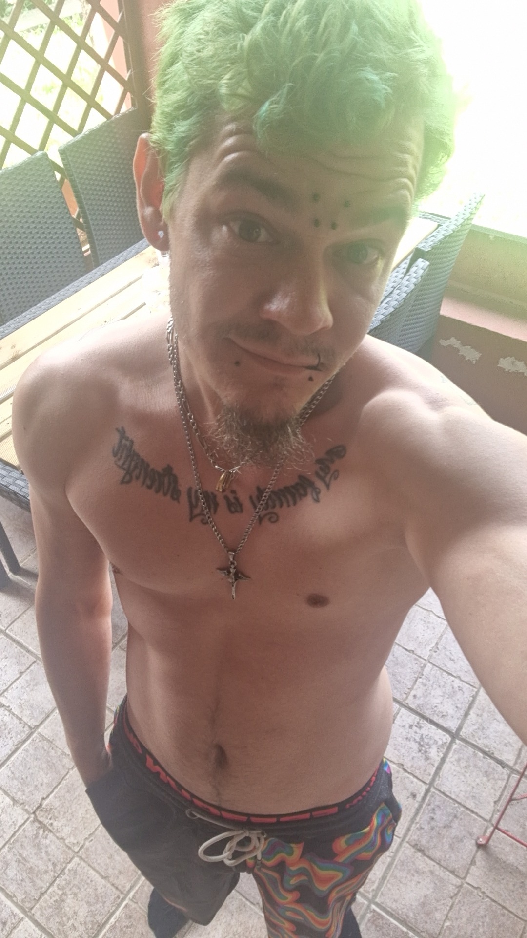 Profil de Fleury, 30 ans, Drague gay à Dangio