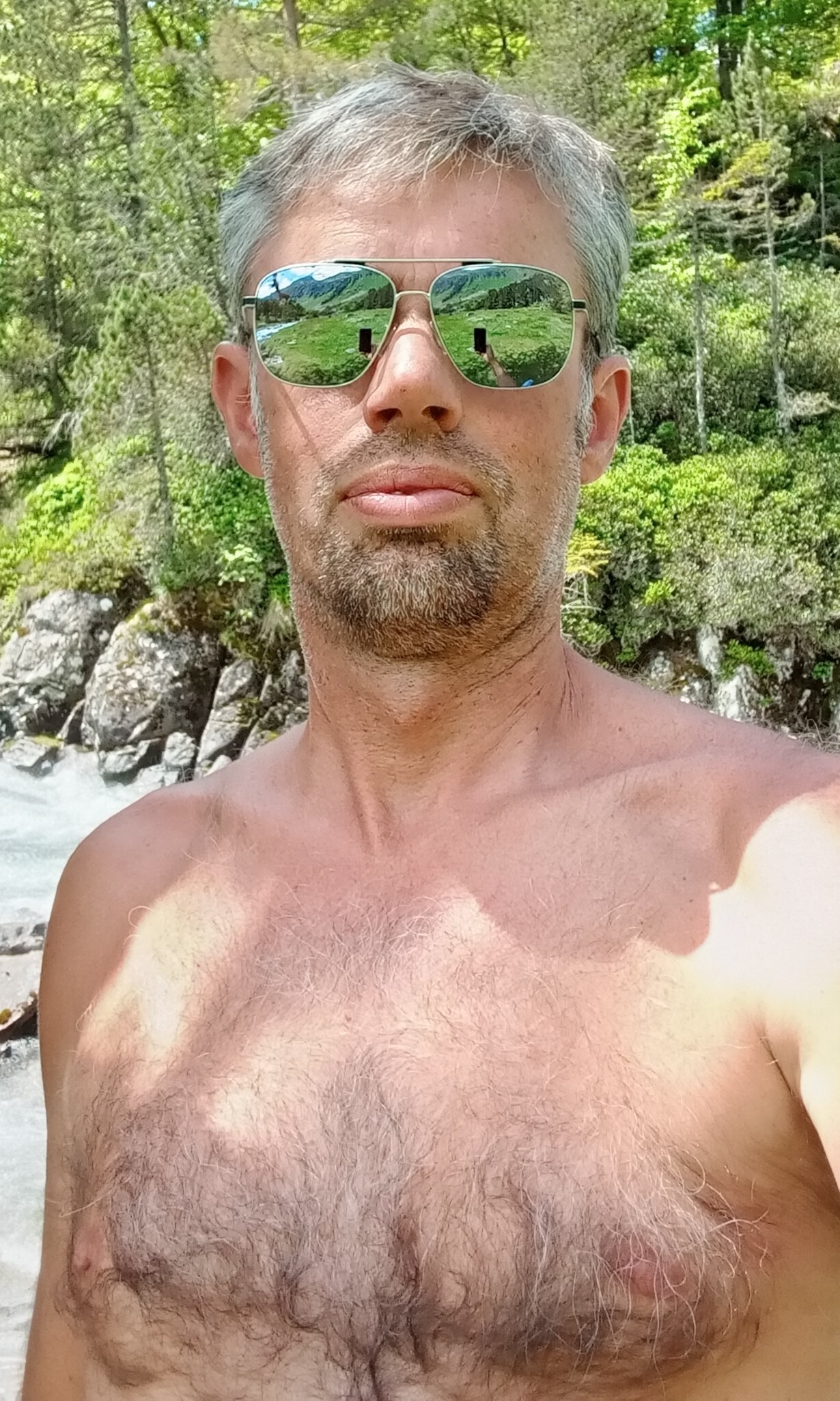 Profil de Moctar, 54 ans, Drague gay à Tschiertschen
