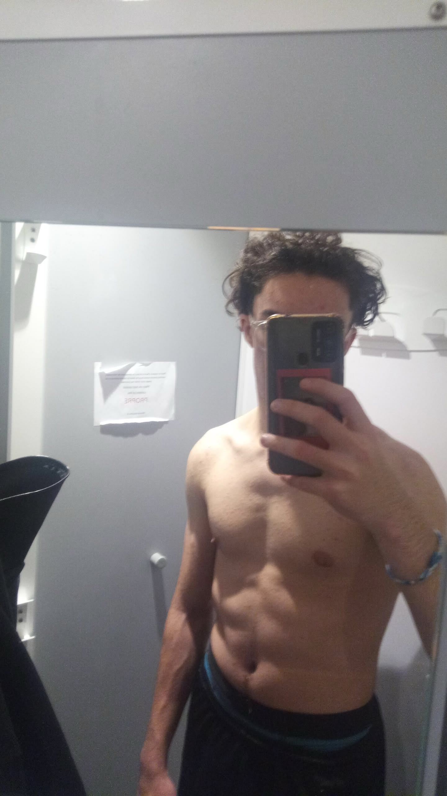 Profil de Travis, 18 ans, Drague gay à Ollon VD