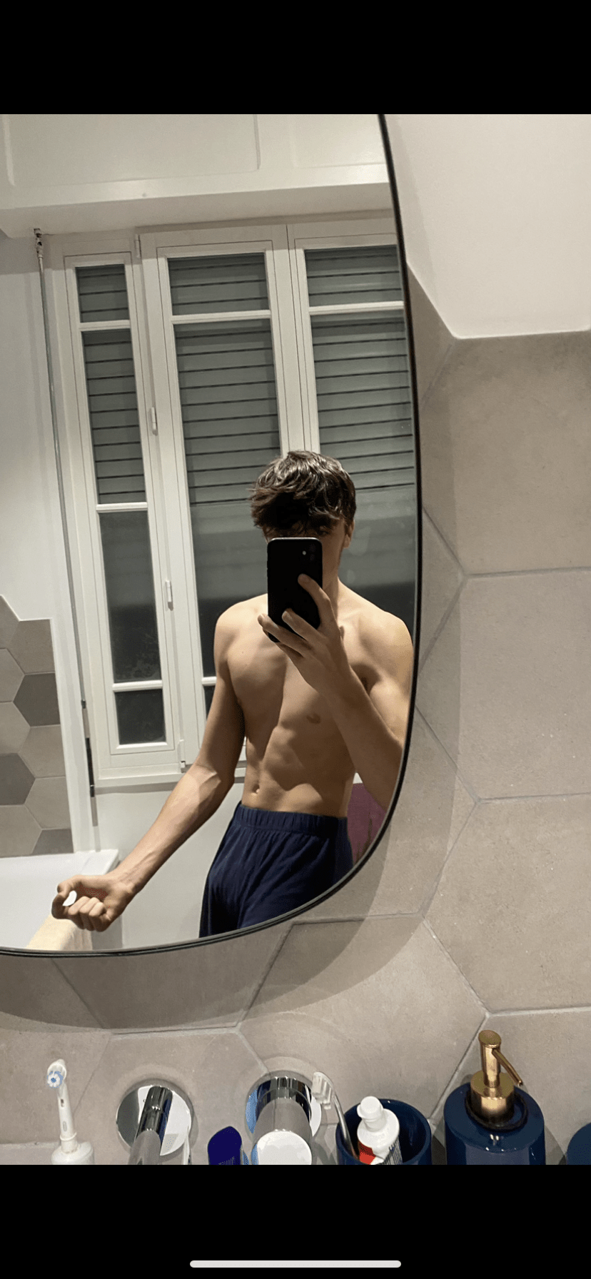 Profil de Mars, 20 ans, Drague gay à Bünzen