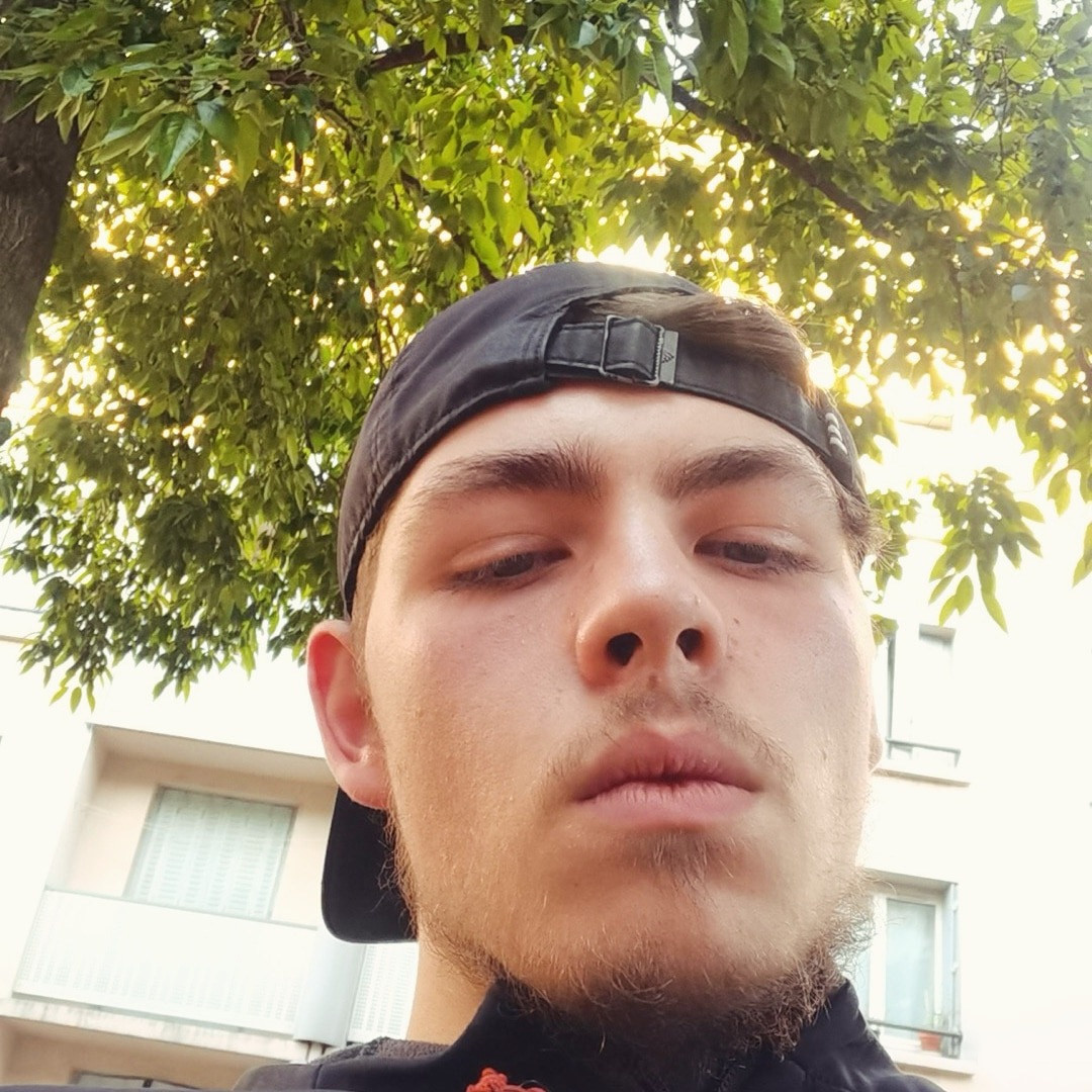 Profil de Zeki, 20 ans, Drague gay à Däniken SO