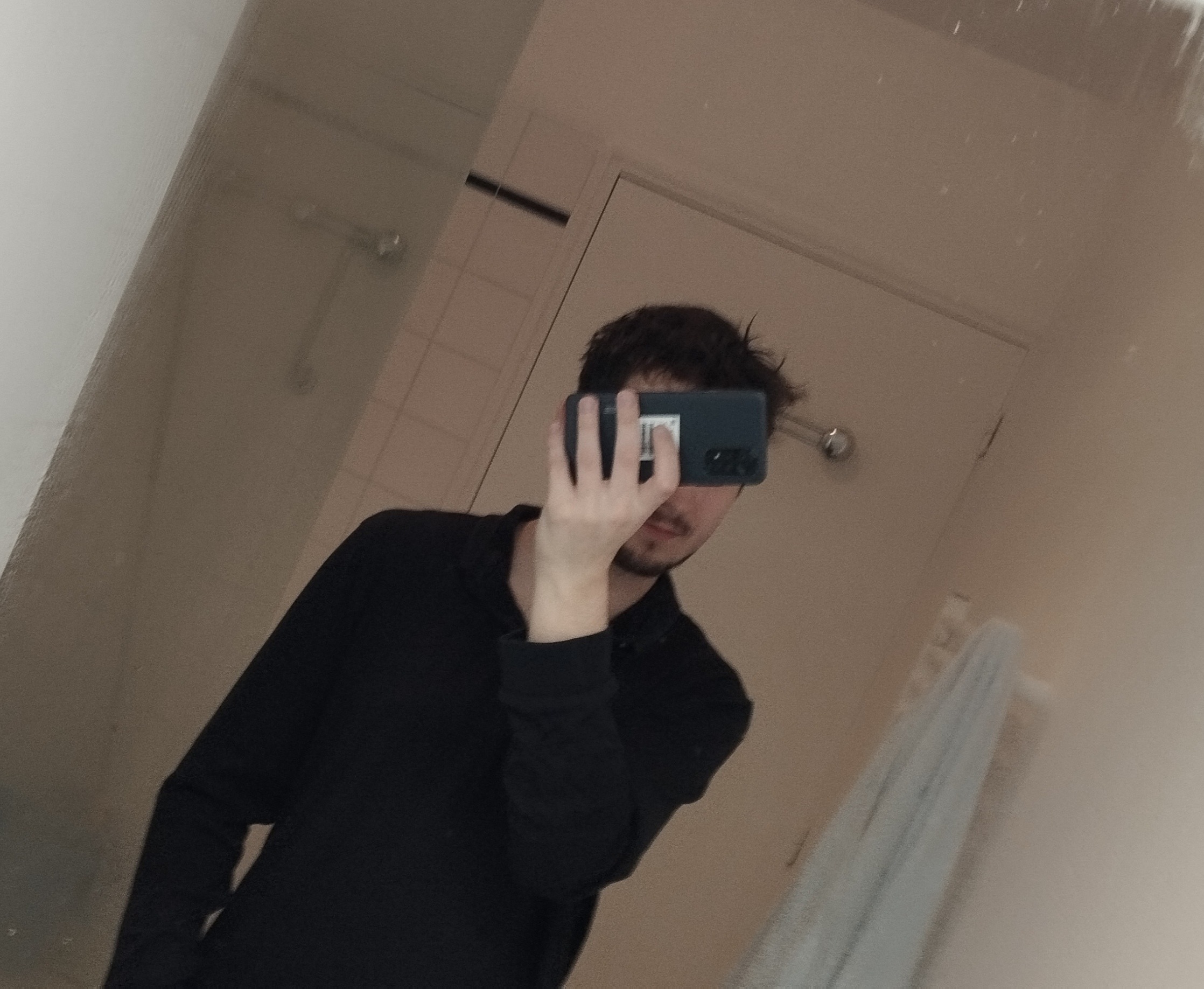 Profil de Nahid, 18 ans, Drague gay à Murgenthal